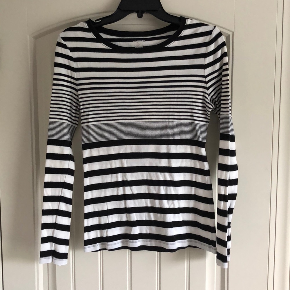 Old Navy top